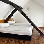 Goldener Adler Garni 3* هلشتات