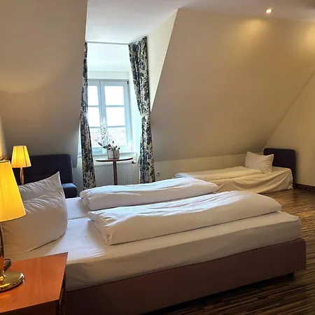 Goldener Adler Hotel 3*