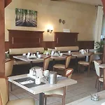 Hotel Goldener Adler Garni Hallstadt