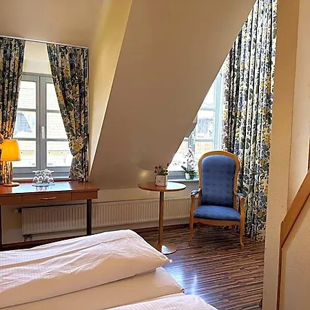 Hotel Goldener Adler Garni Hallstadt