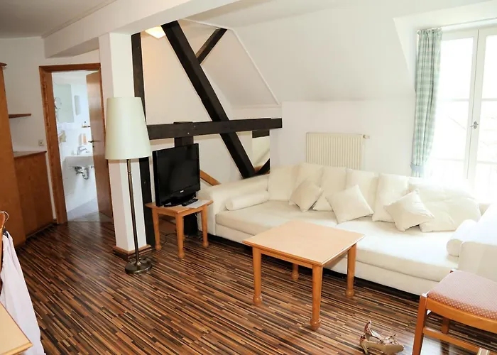 Goldener Adler Garni 3* Hallstadt