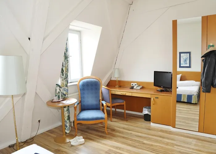 Hotel Goldener Adler Garni Hallstadt