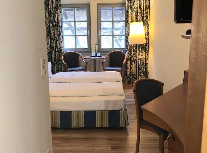 Hotel Goldener Adler Garni 3*