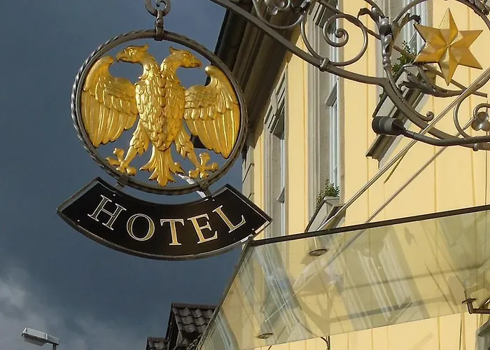 Hotel Goldener Adler Garni Hallstadt