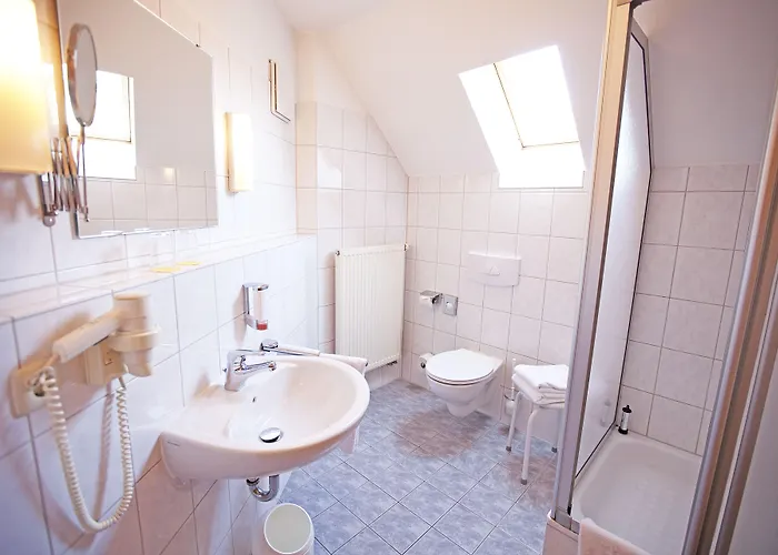 Hotel Goldener Adler Garni Hallstadt