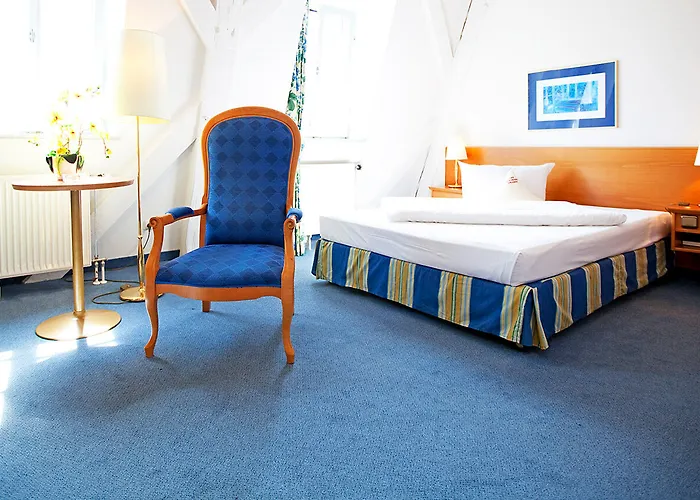 Goldener Adler Garni Hotel 3*